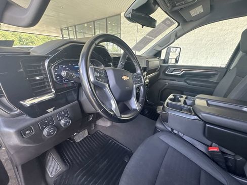 Certified 2024 Chevrolet Silverado 3500 LT AWD/4WD image 10