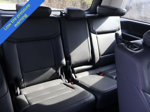 Used 2025 Ford Expedition Active image 13