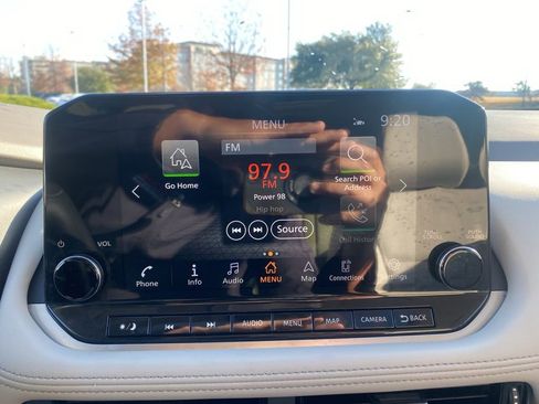 Used 2023 Nissan Rogue SL w/ SL Premium Package image 21