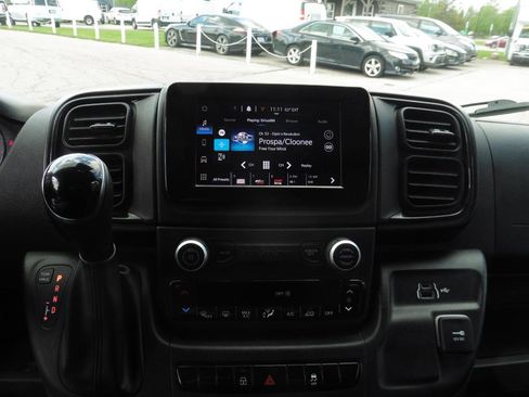Used 2025 RAM ProMaster 2500 w/ Convenience Group FWD image 15