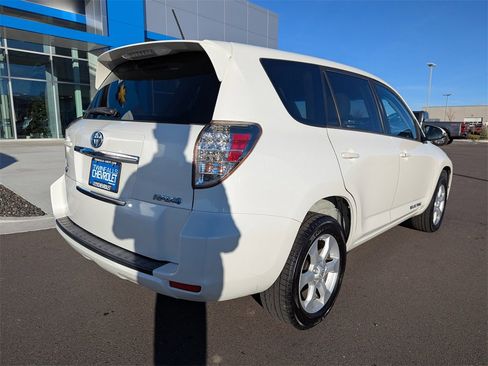 Used 2013 Toyota RAV4 EV image 31