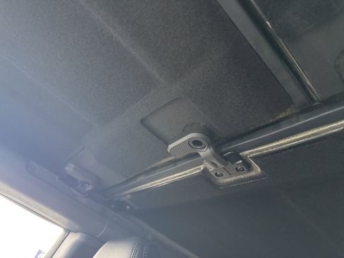 Used 2023 Ford Bronco Wildtrak image 23