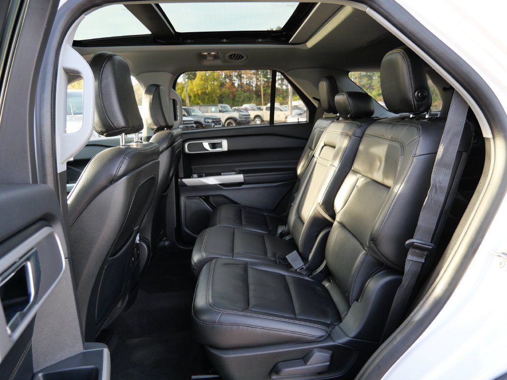 Certified 2020 Ford Explorer XLT w/ Equipment Group 202A AWD/4WD image 21