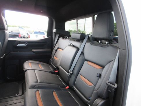 Certified 2022 GMC Sierra 1500 AT4 w/ AT4 Premium Package AWD/4WD image 25