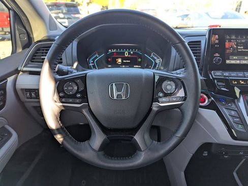 Used 2024 Honda Odyssey Elite image 12