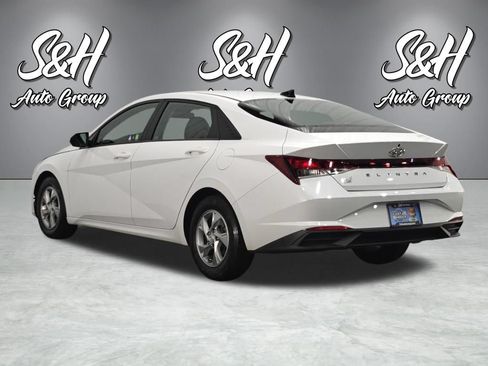 Used 2021 Hyundai Elantra SE FWD image 14