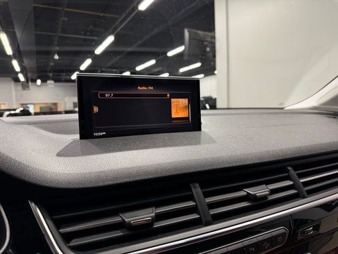 Used 2018 Audi Q7 3.0T Prestige image 40
