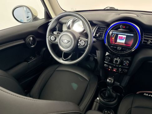 Used 2019 MINI Cooper 2-Door Hardtop image 31