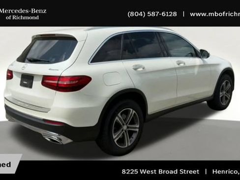 Used 2017 Mercedes-Benz GLC 300 4MATIC image 2