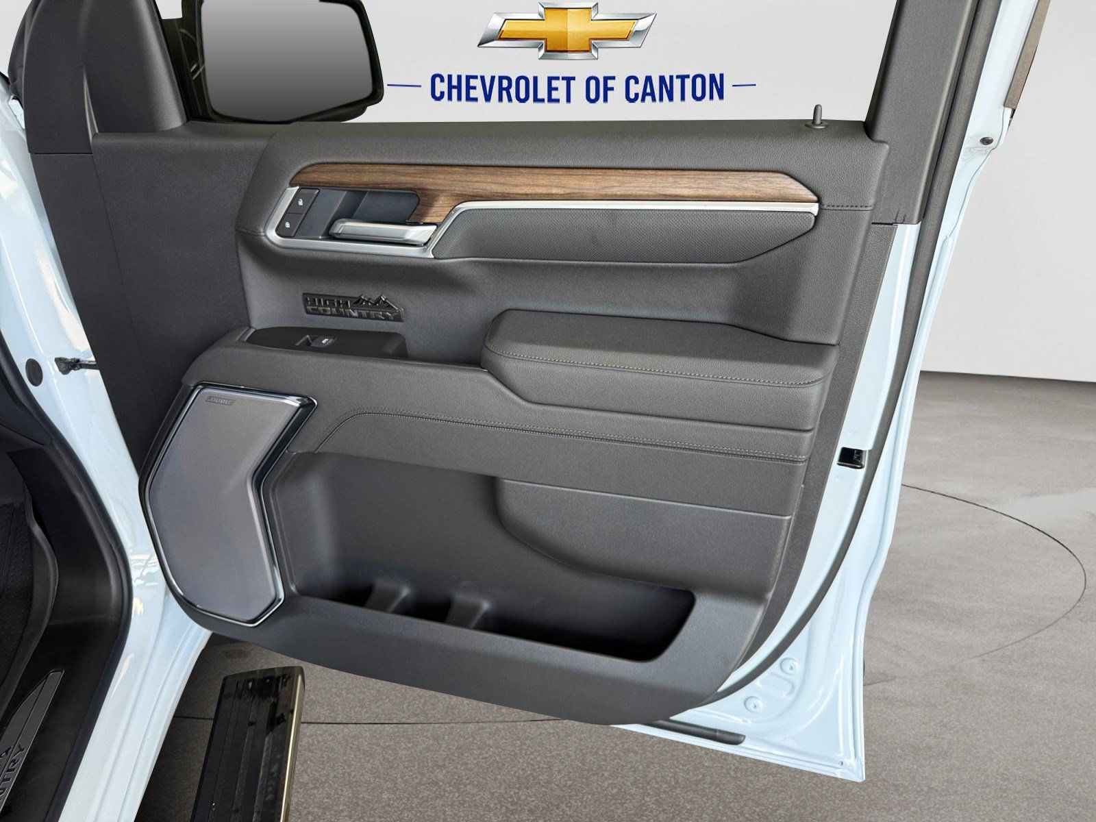 New 2026 Chevrolet Silverado 1500 High Country w/ Technology Package AWD/4WD image 14