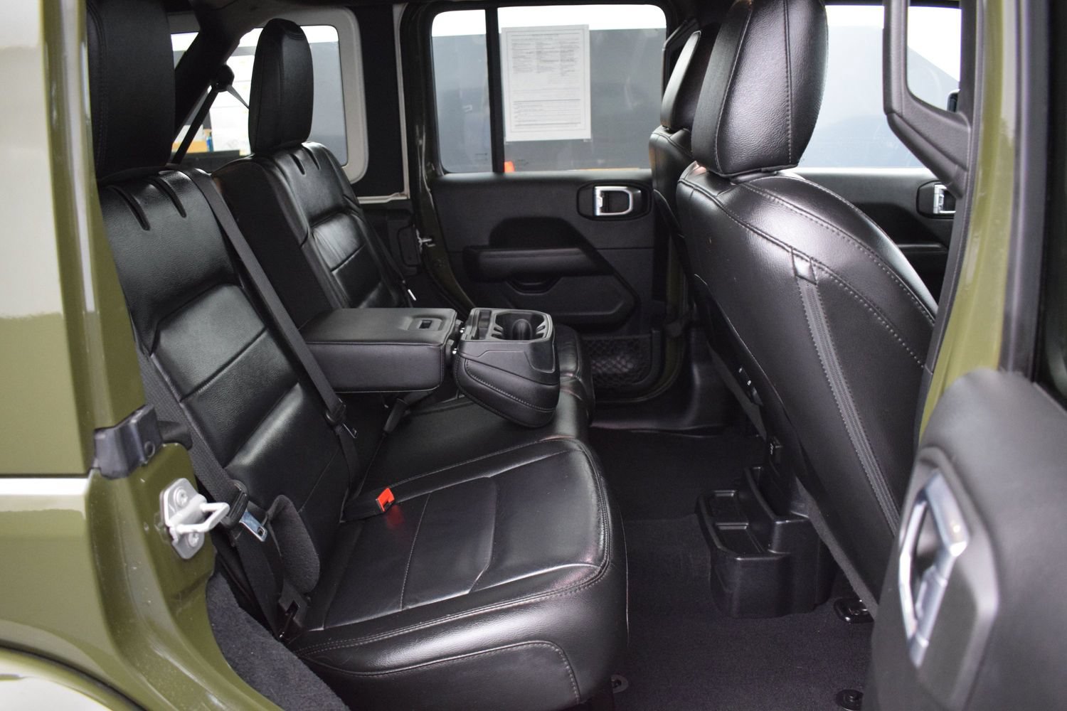 Used 2021 Jeep Wrangler Unlimited Sahara AWD/4WD image 11