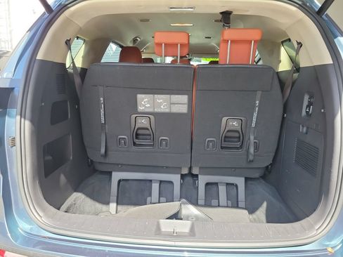 Certified 2023 Kia Carnival SX FWD image 7