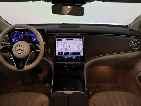 Used 2022 Mercedes-Benz EQS 450+ Sedan image 8