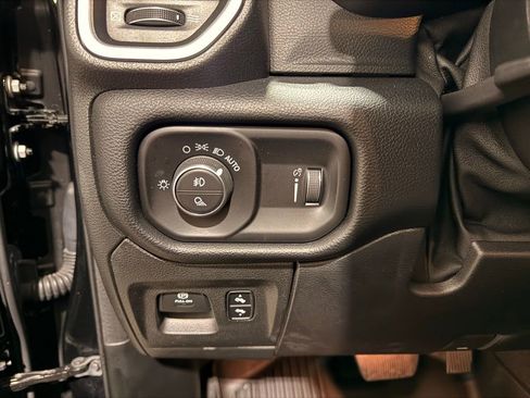 Used 2020 RAM 1500 Lone Star image 16