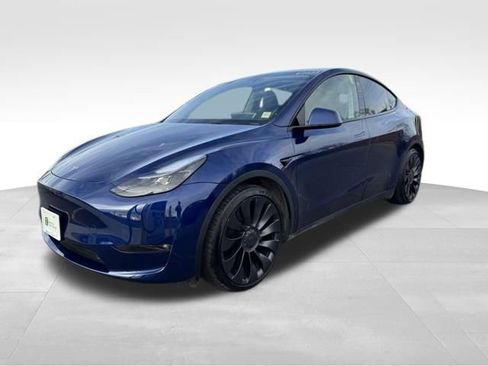 Used 2023 Tesla Model Y Long Range AWD/4WD image 5