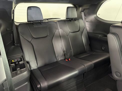 New 2026 Lexus TX 500h AWD image 17