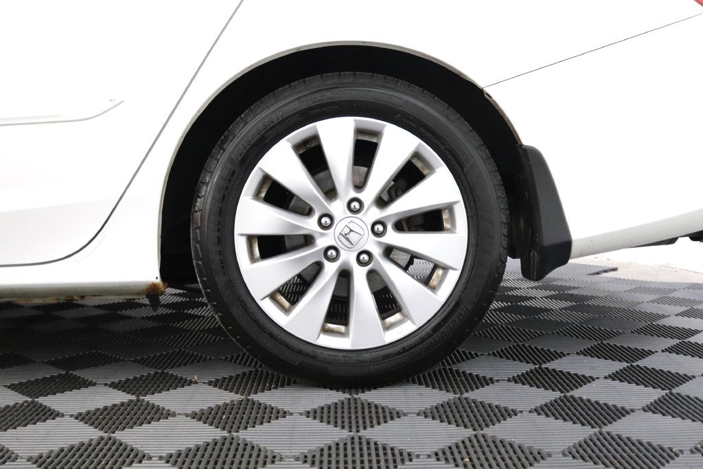 Used 2015 Honda Accord Touring image 6