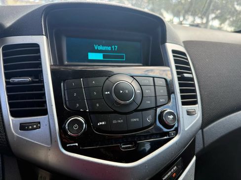 Used 2016 Chevrolet Cruze LT FWD image 12