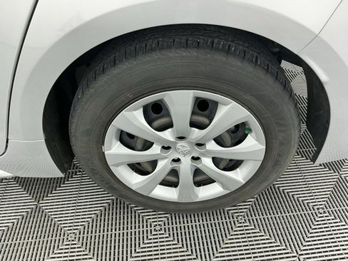 Used 2022 Toyota Corolla LE image 16