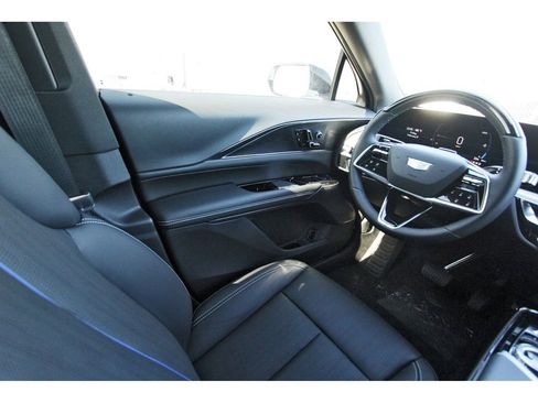 New 2026 Cadillac Lyriq Sport image 8