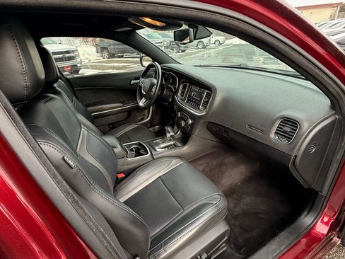 Used 2017 Dodge Charger SXT w/ AWD Plus Group image 33