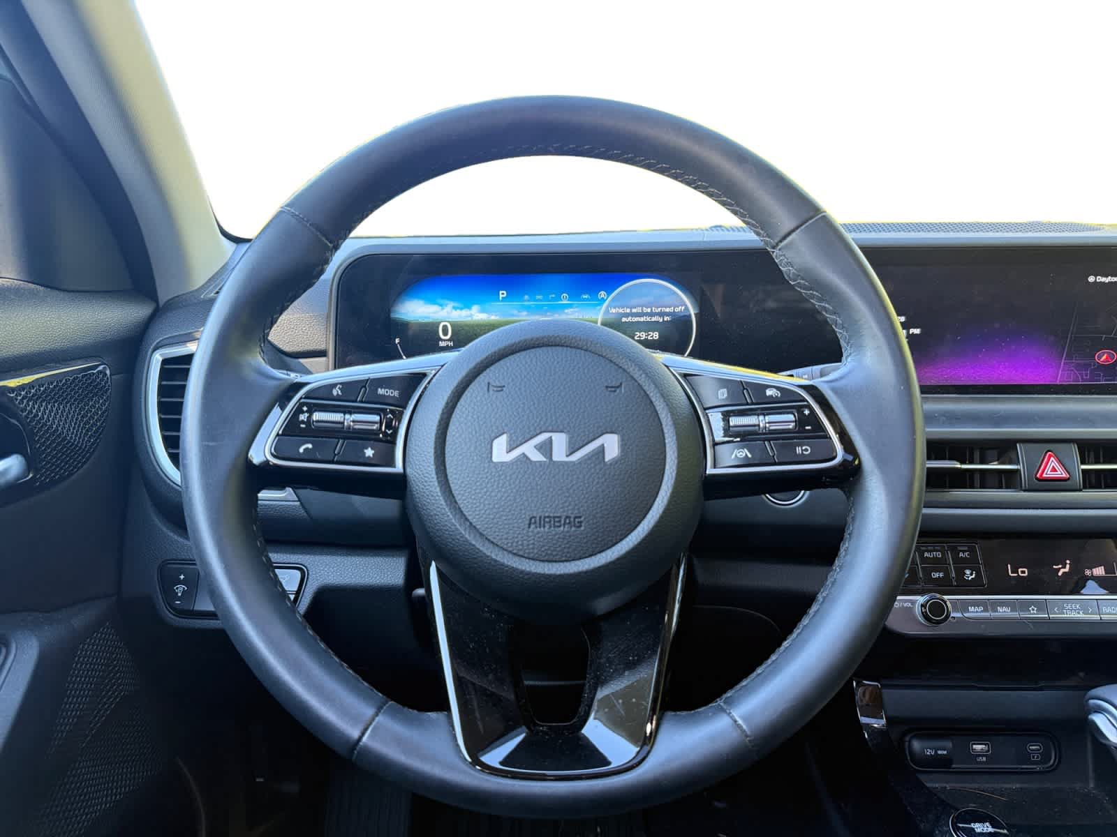 Used 2025 Kia Seltos EX w/ EX Sunroof Package AWD/4WD image 13