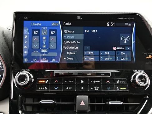 Used 2021 Toyota Highlander Platinum AWD/4WD image 36