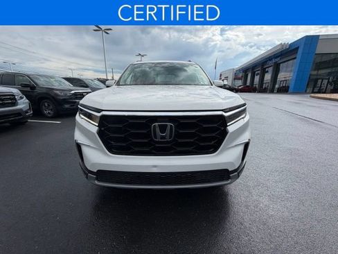 Used 2024 Honda Pilot Touring image 8