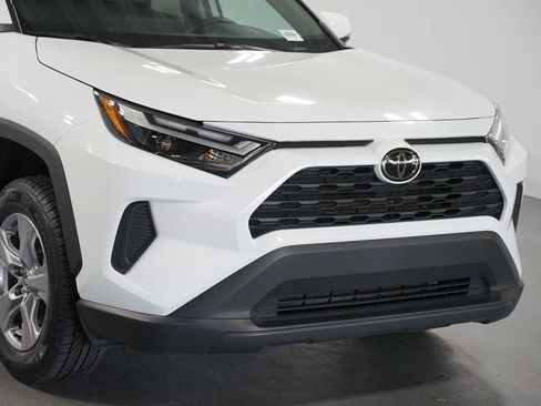 Used 2025 Toyota RAV4 XLE FWD image 4