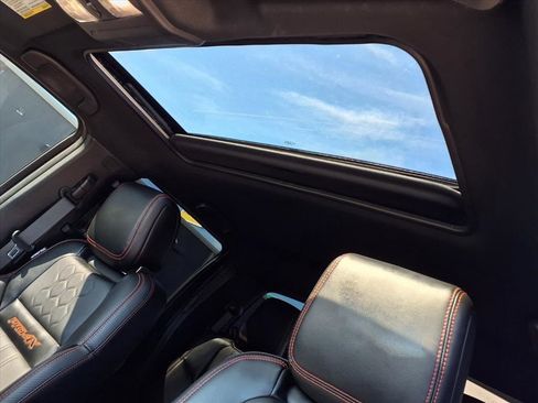 Used 2023 Nissan Frontier PRO-4X w/ Pro-4X Premium Package image 8