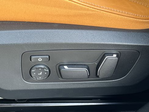 Used 2025 BMW X3 xDrive30i w/ Premium Package image 16