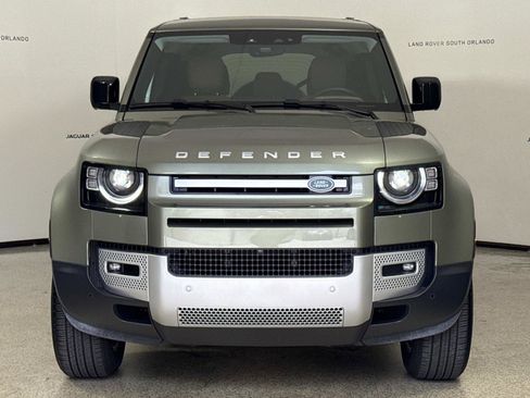 Used 2025 Land Rover Defender 110 S AWD/4WD image 8