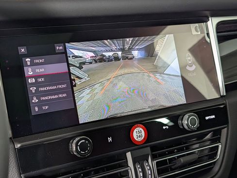 New 2026 Porsche Macan image 31