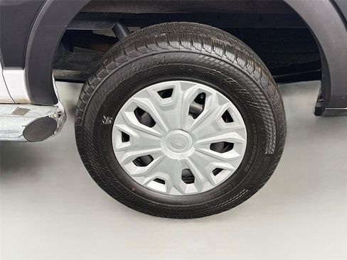 Used 2025 Ford Transit 250 Low Roof w/ Exterior Upgrade Package RWD image 32