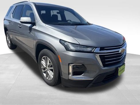 Used 2023 Chevrolet Traverse LT w/ Rear Camera Mirror Package AWD/4WD image 5