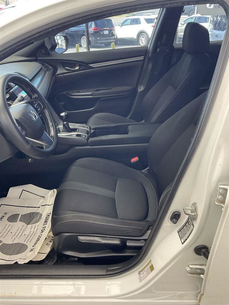 Used 2018 Honda Civic Sport image 8