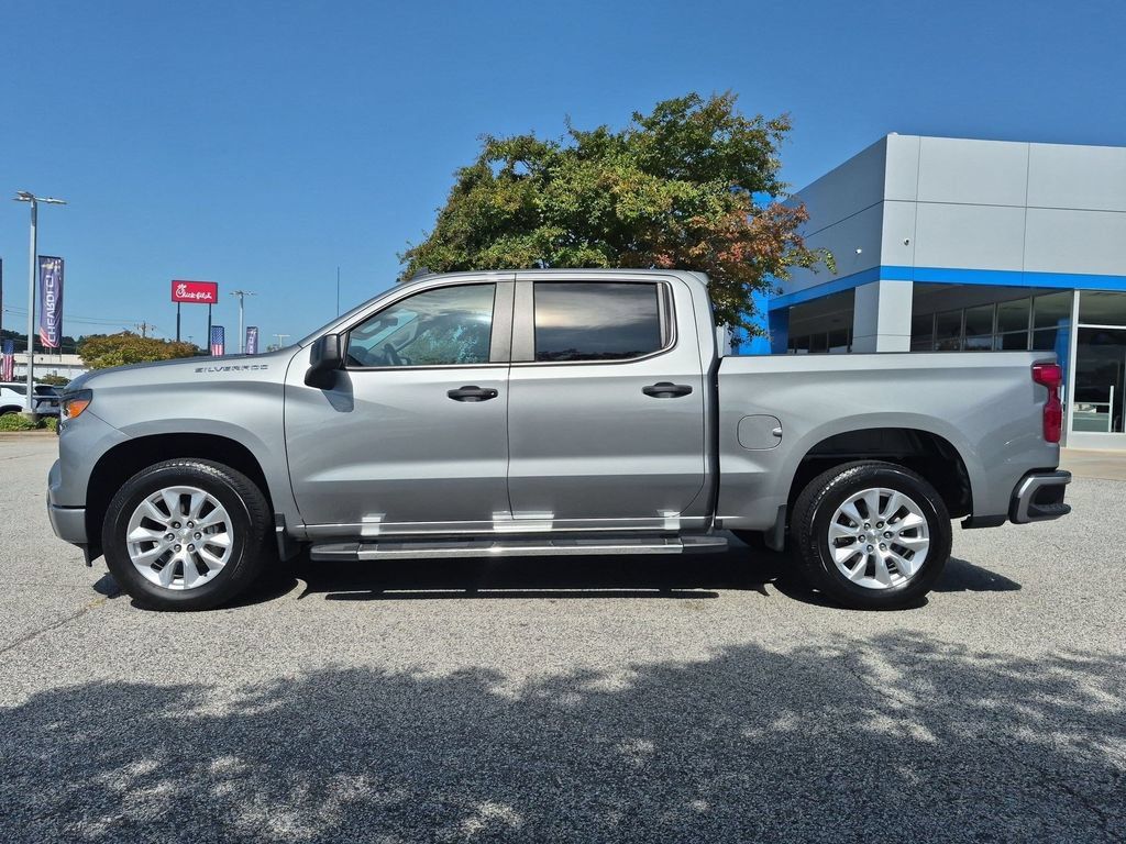 Used 2024 Chevrolet Silverado 1500 Custom RWD image 4