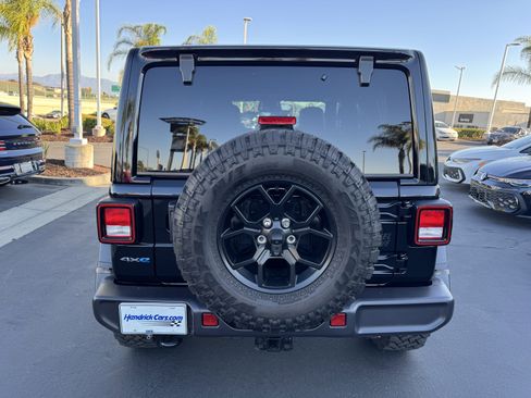 Used 2025 Jeep Wrangler Willys image 8