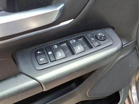 Used 2021 RAM 1500 Big Horn AWD/4WD image 16