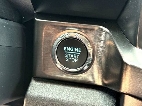Used 2024 Ford F250 Lariat w/ Lariat Ultimate Package AWD/4WD image 17