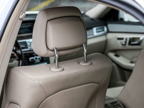 Used 2015 Mercedes-Benz E 350 4MATIC Sedan image 21