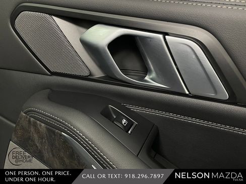 Used 2024 BMW X5 xDrive40i w/ Premium Package image 41