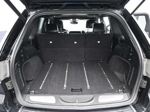 Used 2017 Jeep Grand Cherokee Limited AWD/4WD image 6