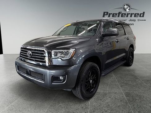 Used 2019 Toyota Sequoia SR5 w/ Premium Package AWD/4WD image 10