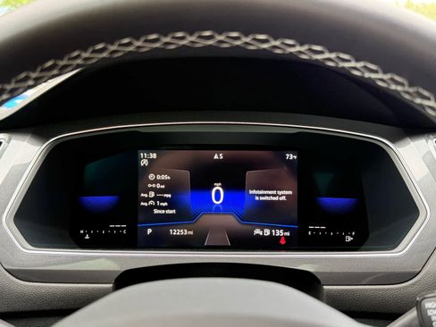 Used 2023 Volkswagen Tiguan SE image 15