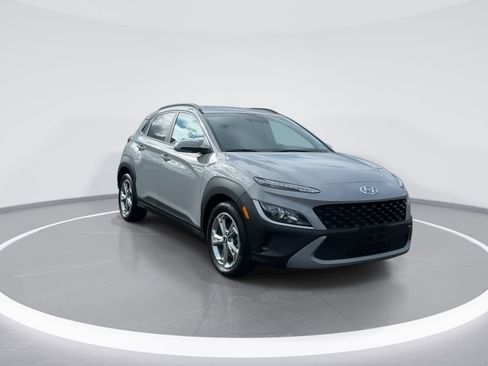 Certified 2023 Hyundai Kona SEL w/ Convenience Package image 9