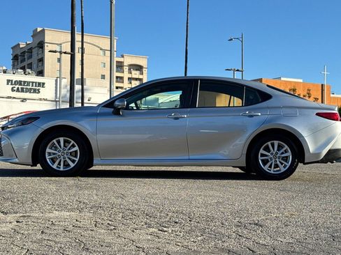 Certified 2025 Toyota Camry LE image 7
