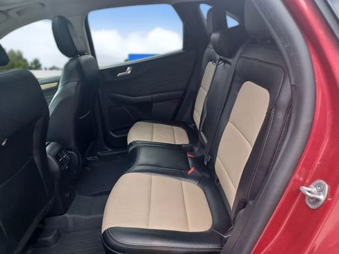 Used 2022 Ford Escape Titanium w/ Titanium Elite Package AWD/4WD image 16