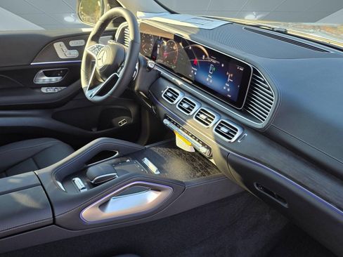 Certified 2026 Mercedes-Benz GLS 450 4MATIC image 23