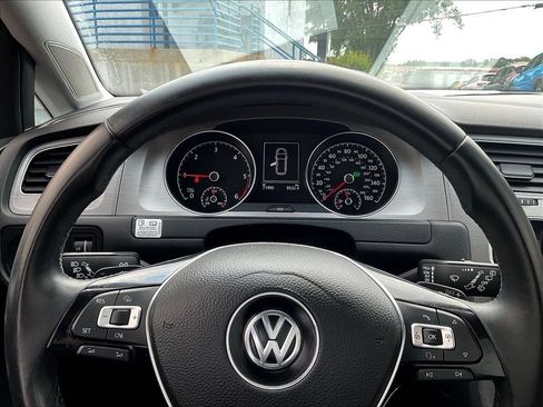 Used 2015 Volkswagen Golf TDI S FWD image 13